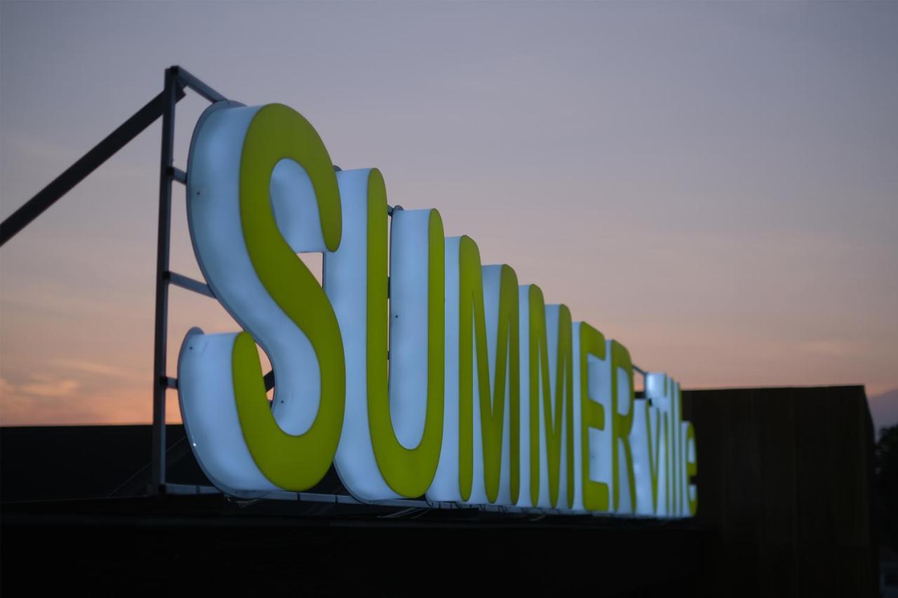 Hotel Summerville Majalengka Zewnętrze zdjęcie