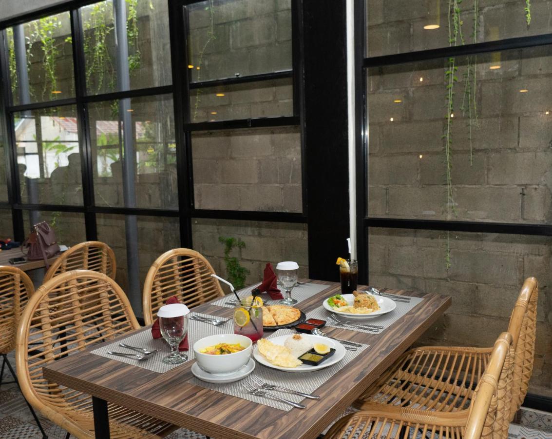 Hotel Summerville Majalengka Zewnętrze zdjęcie