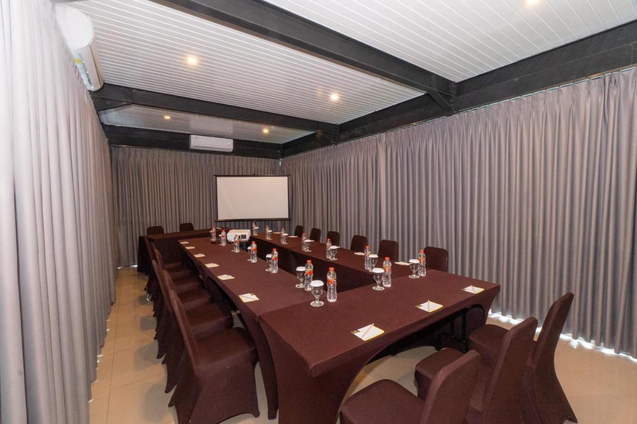Hotel Summerville Majalengka Zewnętrze zdjęcie